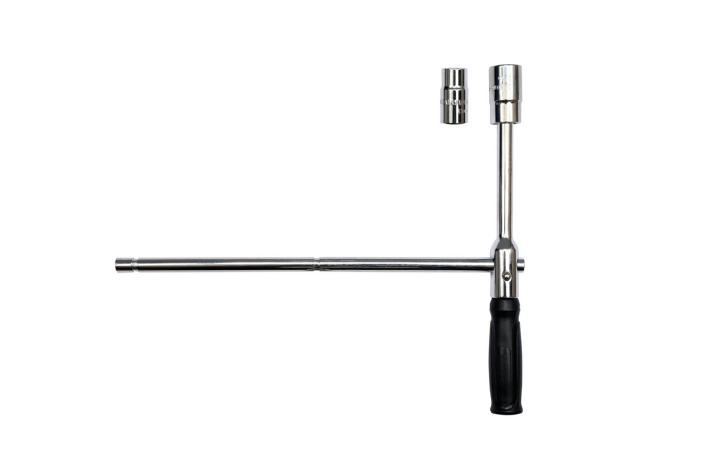 Skládací klíč na kola v pouzdře. Nástrčné klíče YATO YT-08035 17-23 mm.