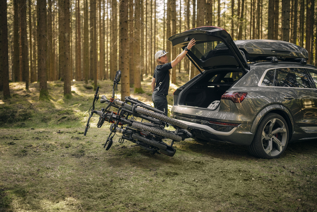 Thule EasyFold 3 - skládací nosič kol na tažné zařízení pro 3 kola (945100)
