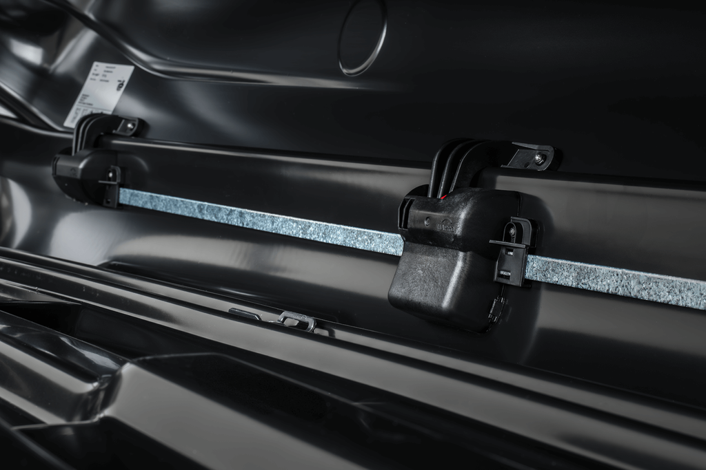 Box dachowy Inter Pack Zenith 6.6 czarny metalik