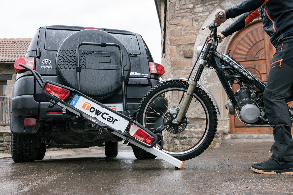 Towcar Balance - nosič motocyklu/kol na tažné zařízení