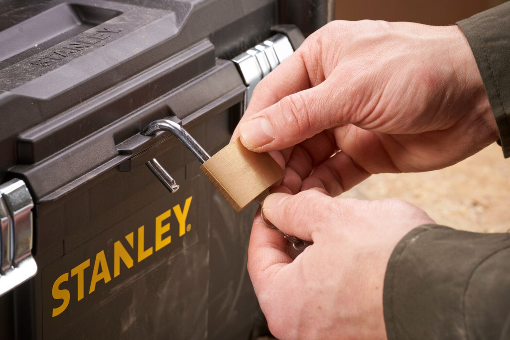 STANLEY ESSENTIAL STST1-75521 bedna na nářadí 480x250x250mm 16,8l