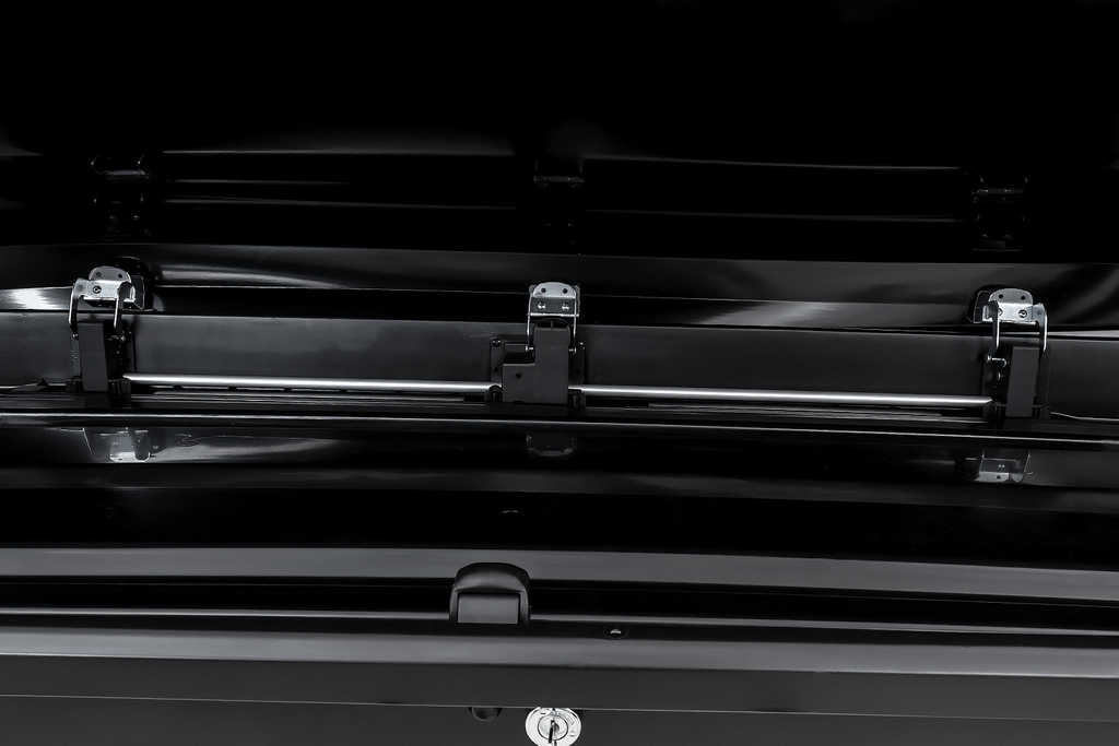 Střešní box Inter Pack Skugga L 660, lesklá černá